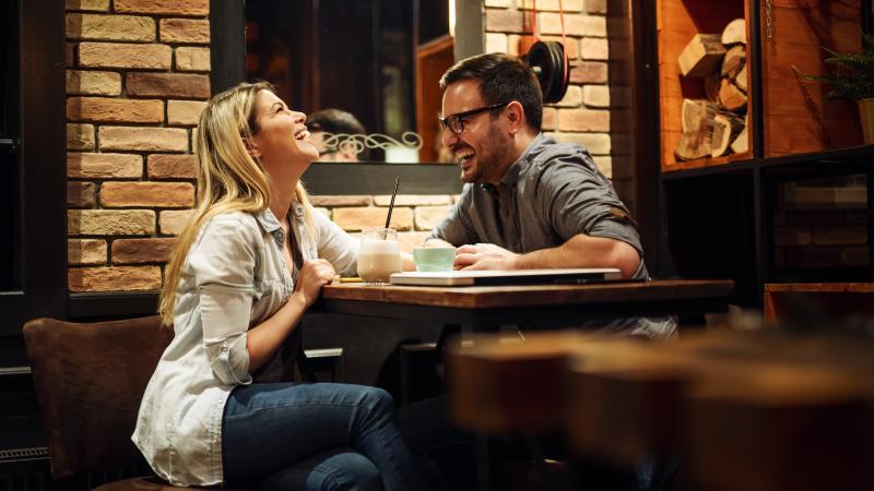 Is It Okay to Date While Going Through a Divorce?